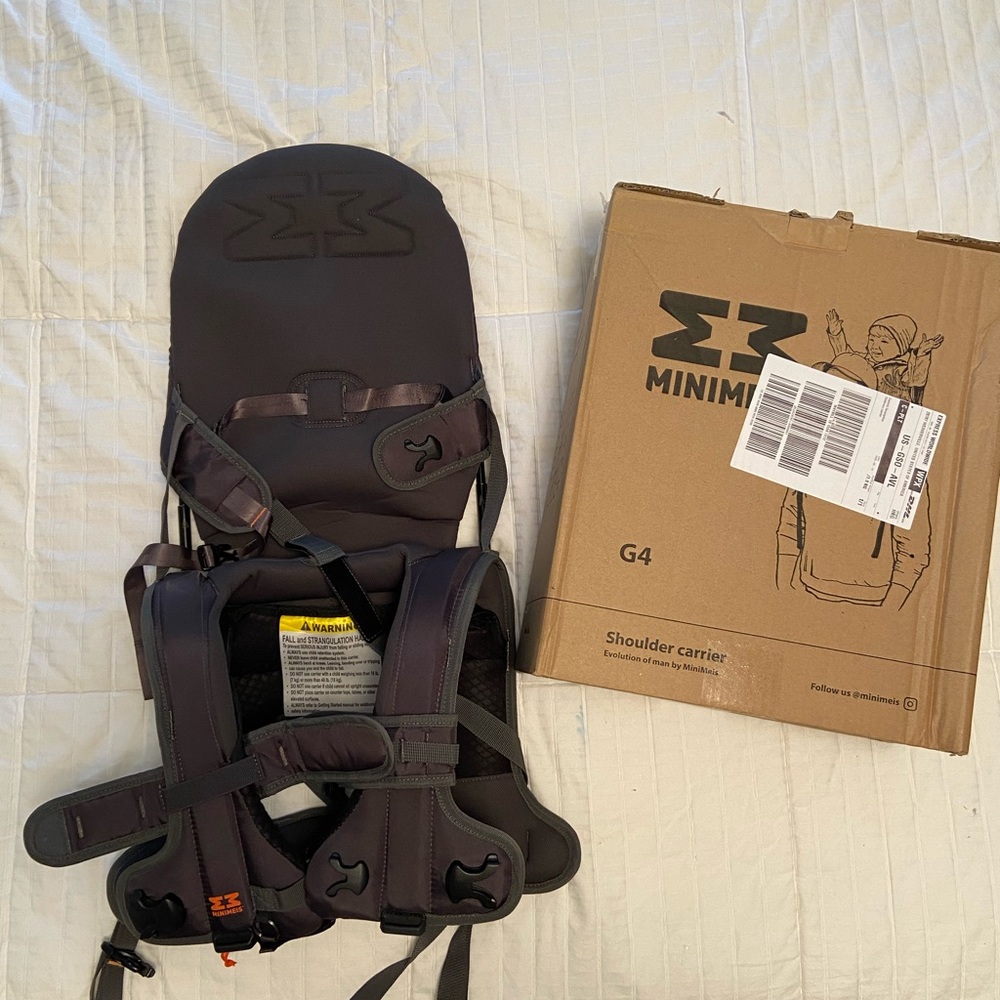 New! MiniMeis Shoulder Baby Carrier